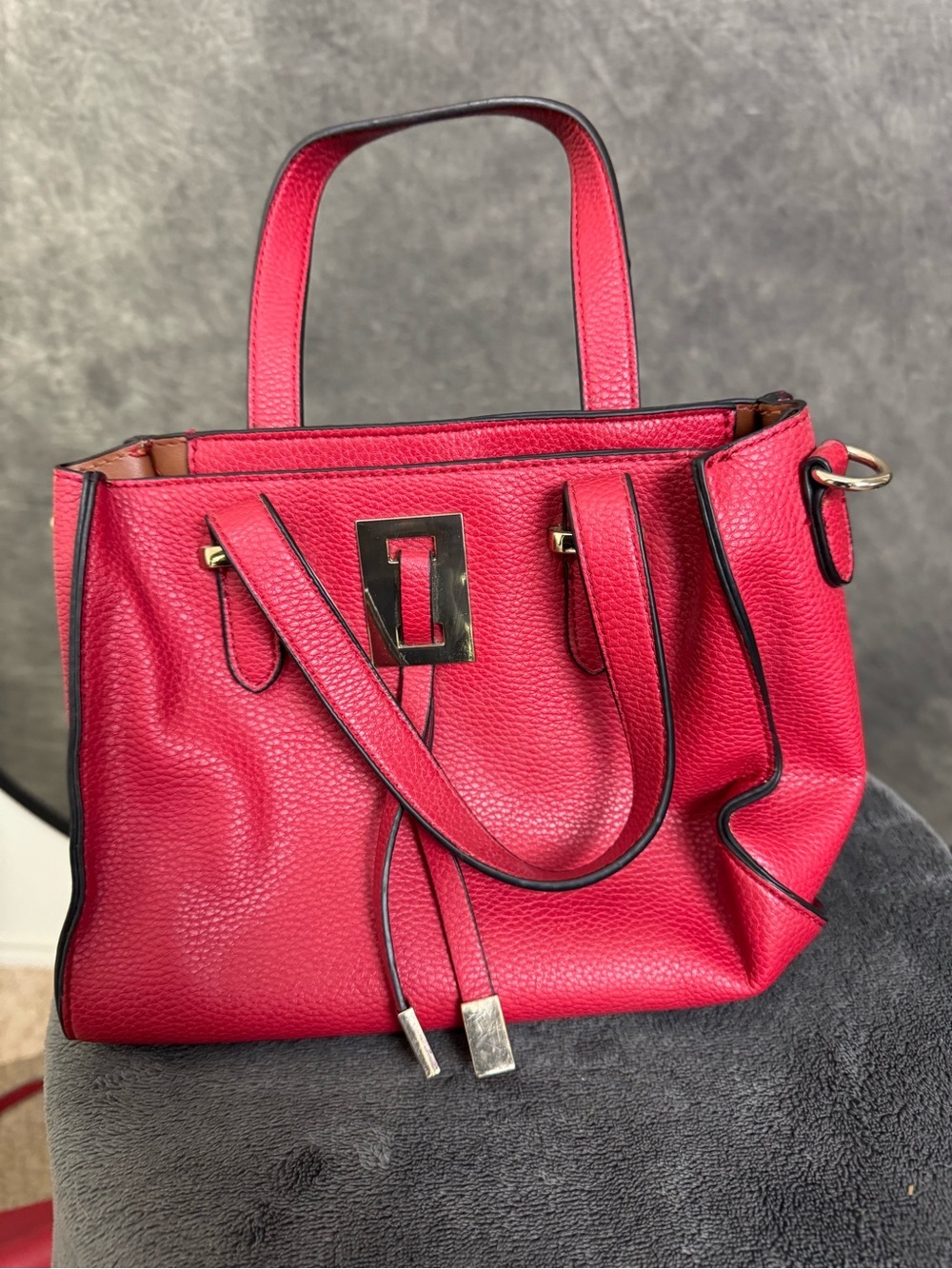 Calvin Klein Red Monogram Tote Bag Set | Large Tote & Matching Crossbody Purse - Picture 8 of 10